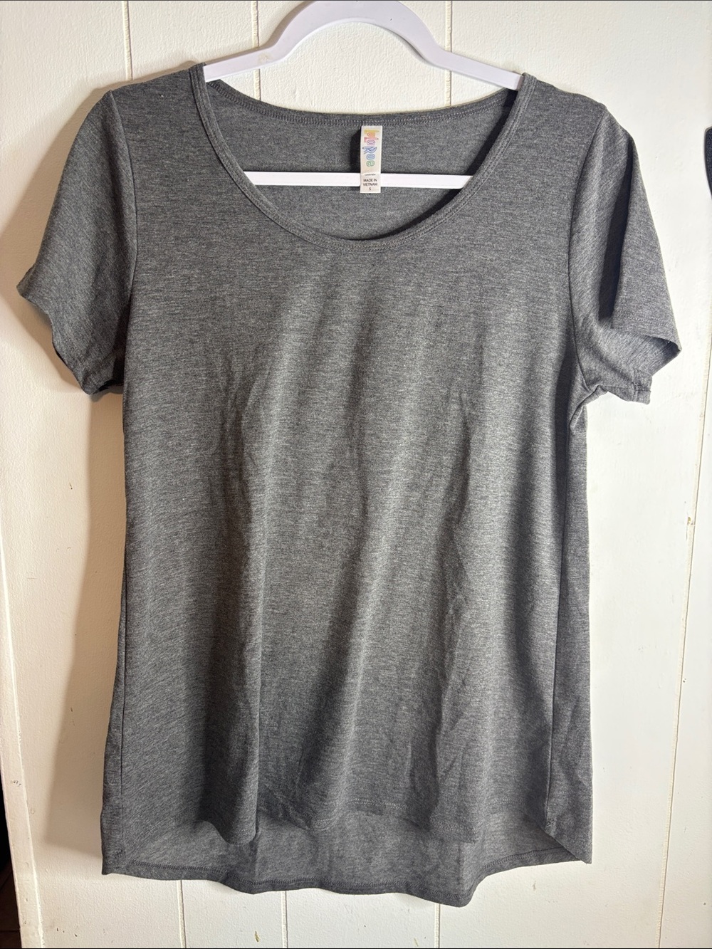 495 - Gray Scoop Neck Women’s Tee